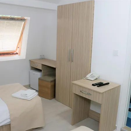 Old Hotel 3*